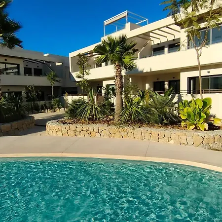 Mediterranean Gardens Apartment *