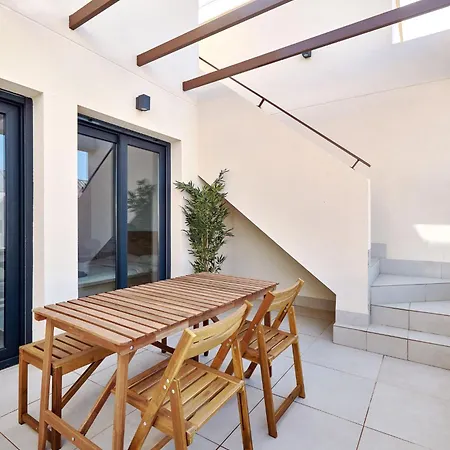 Mediterranean Gardens Apartment