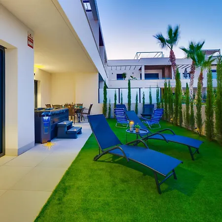 Daire Mediterranean Gardens *