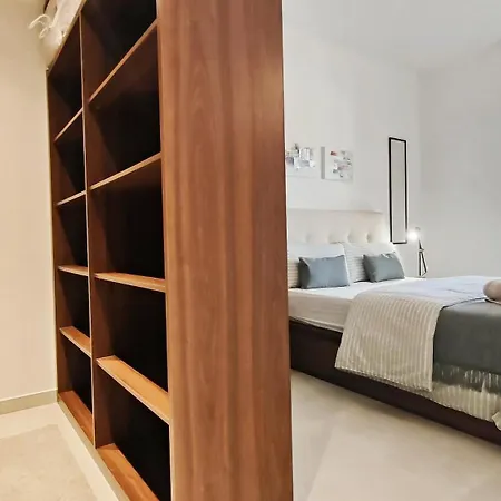 Mediterranean Gardens Apartment