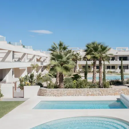 Mediterranean Gardens تورّيفيِخا