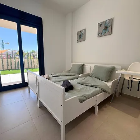 Mediterranean Gardens Apartment *